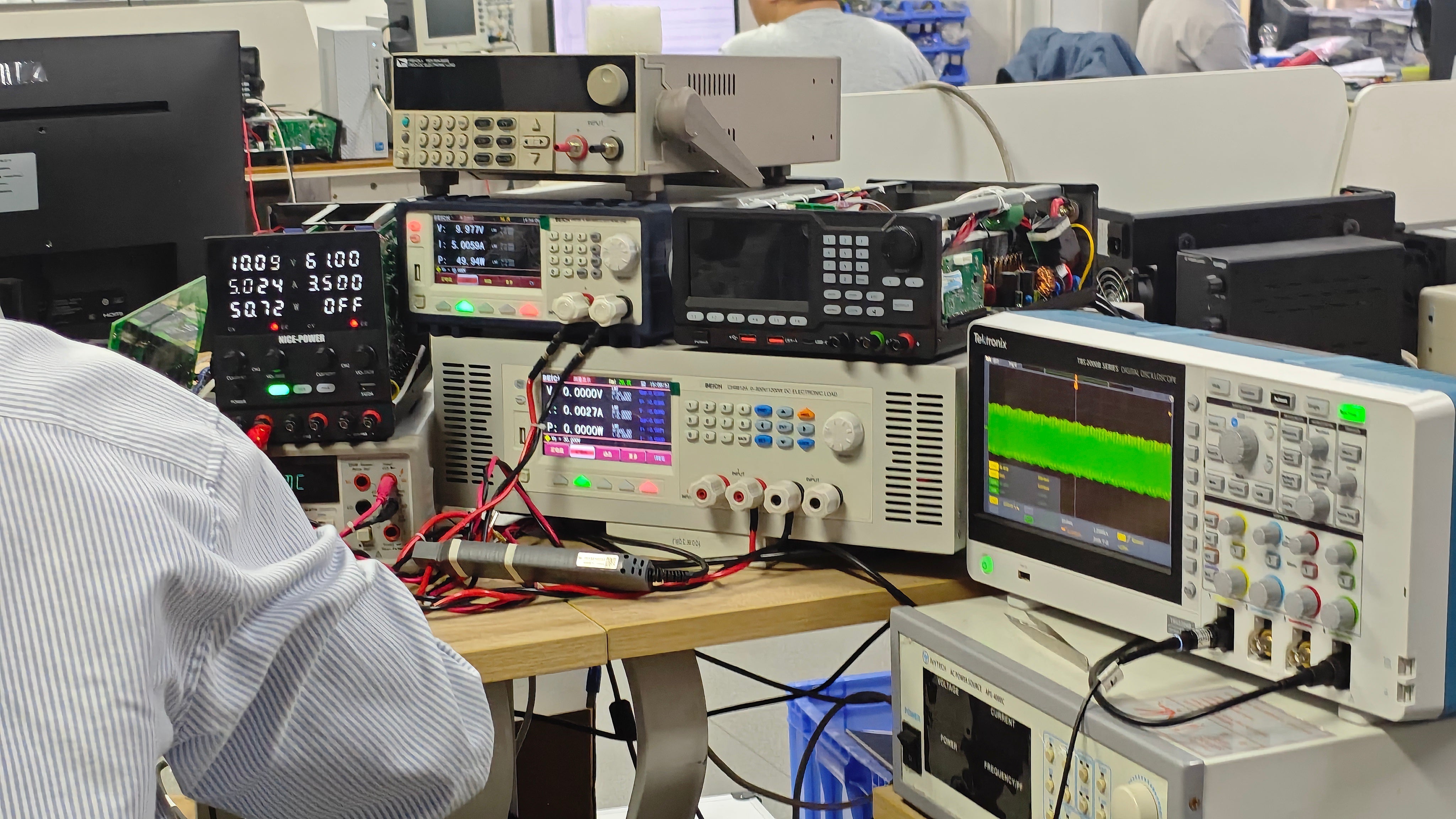 What is a Laboratory Power Supply?The Key to Accurate Testing & Reliab ...