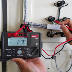 Comprobador de RCD UNI-T UT582+, corriente de disparo de 10-500 mA, temporización de 0-2000 ms, CAT III 300 V, prueba de rampa automática